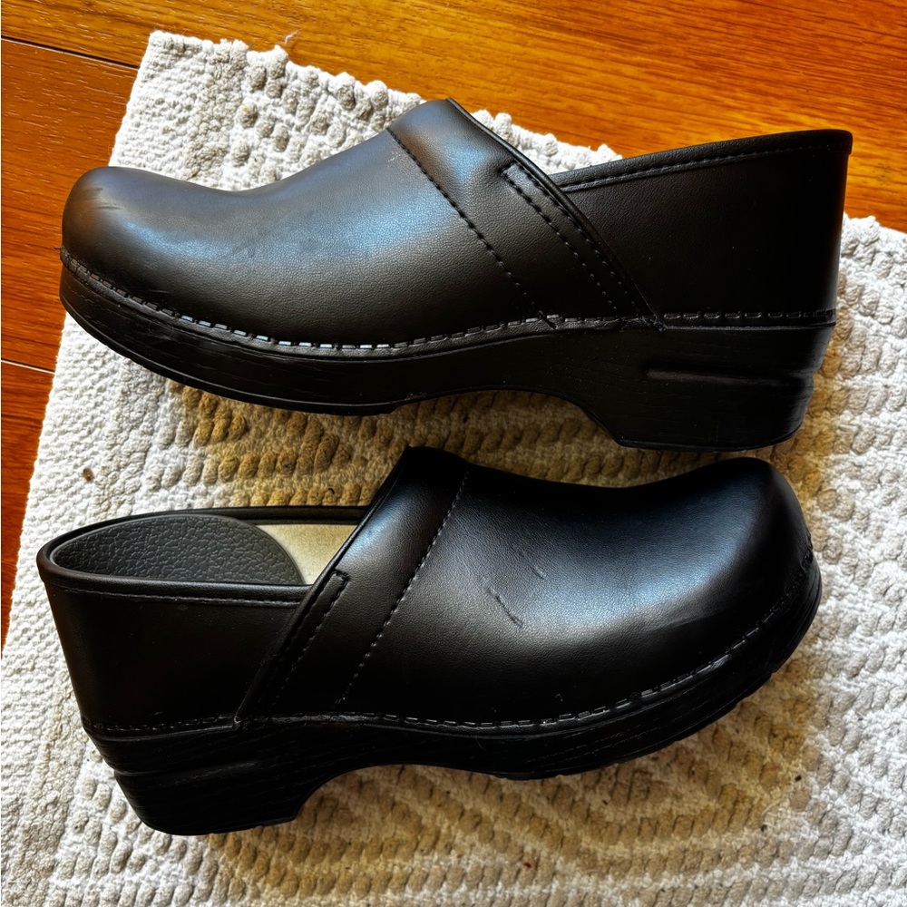 Dansko Classic Black Leather clogs
